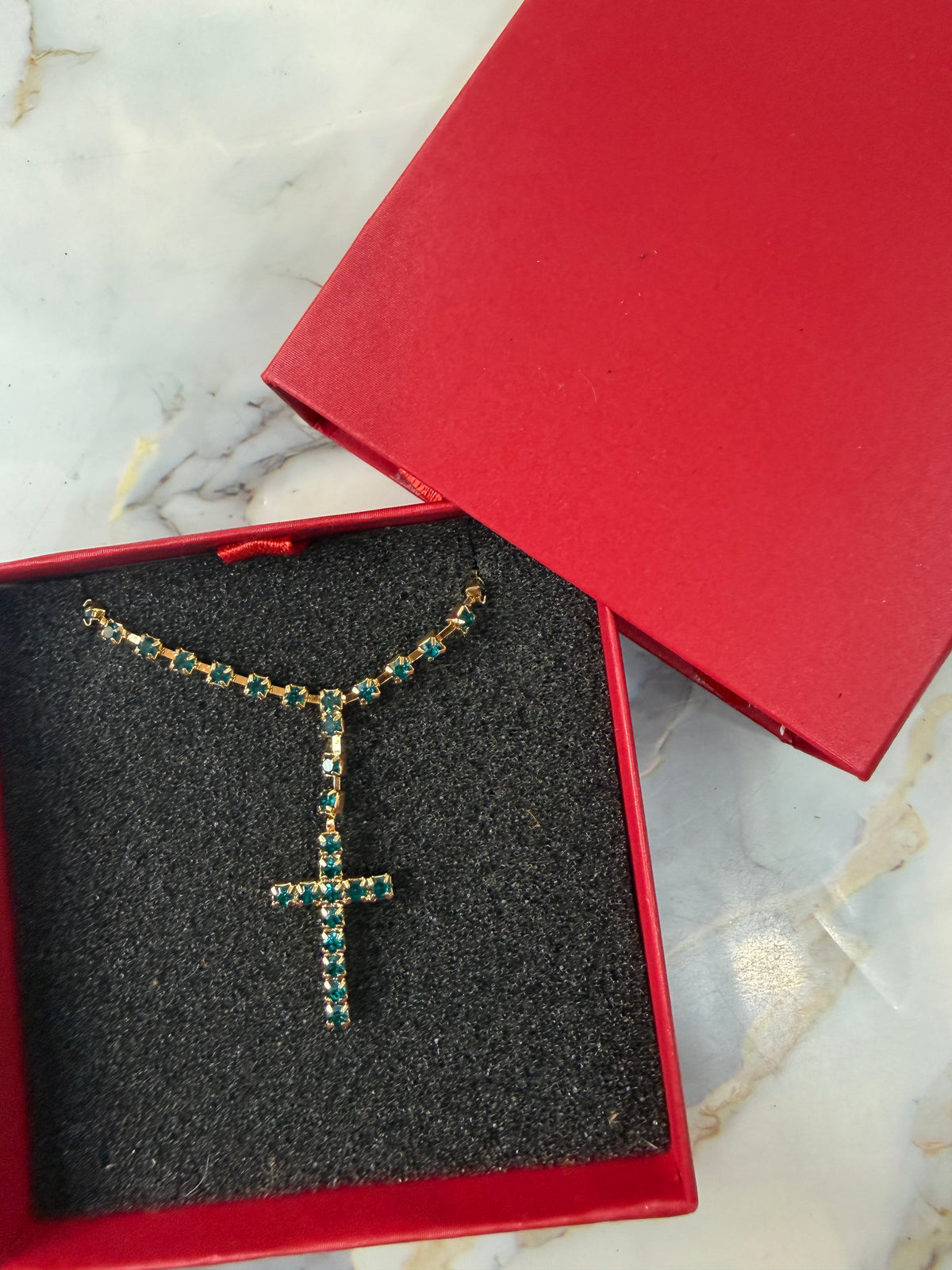 COLLANA CROCE BRILLANTINI VERDE