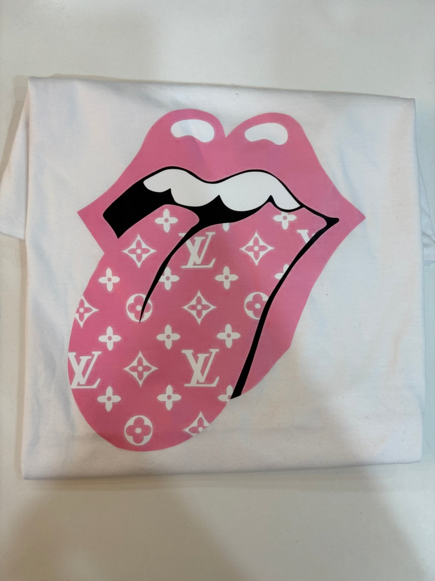 T-SHIRT LIPS