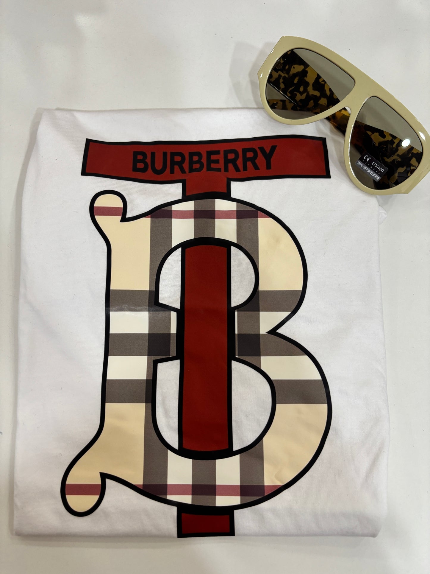 T-SHIRT B.