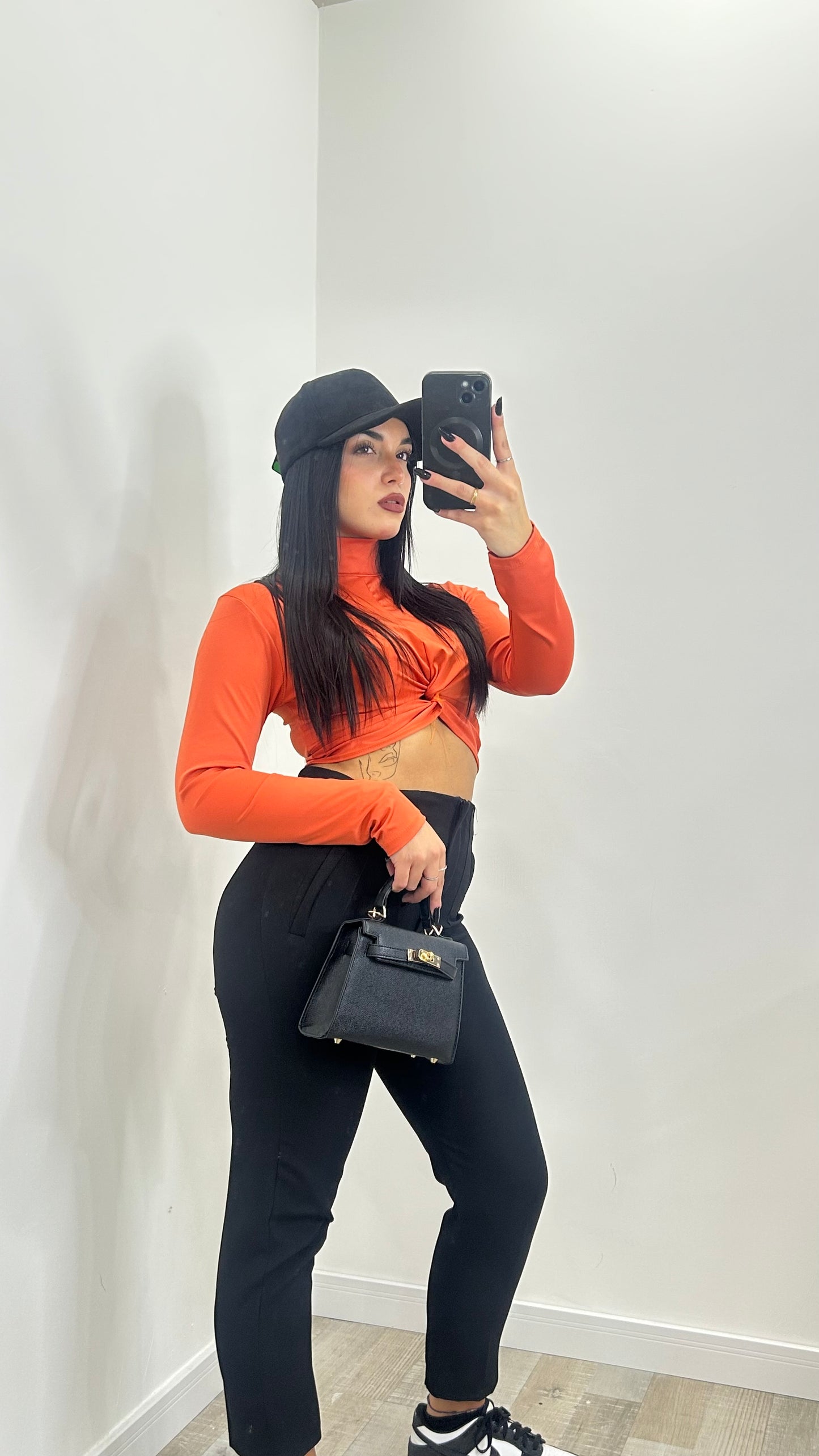 MAGLIA CROP ARANCIO