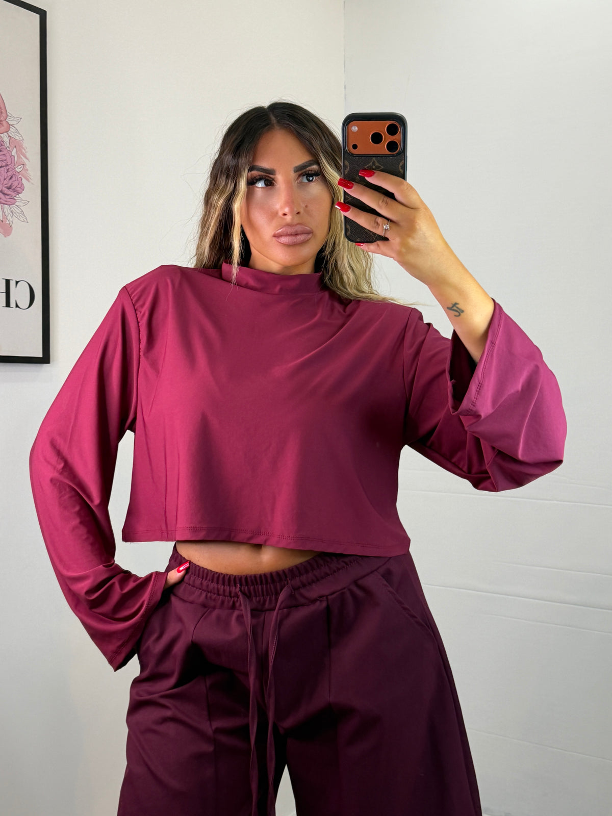 LONG SLEEVE CROP