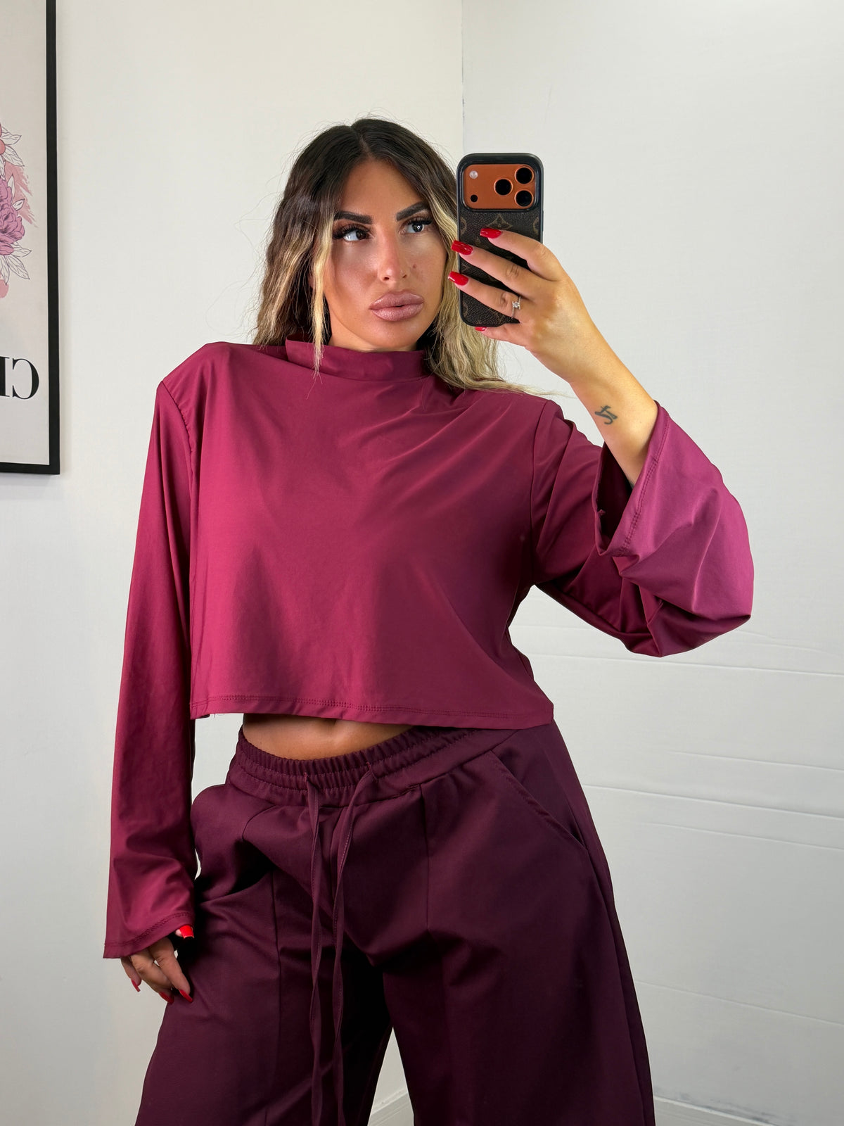 LONG SLEEVE CROP