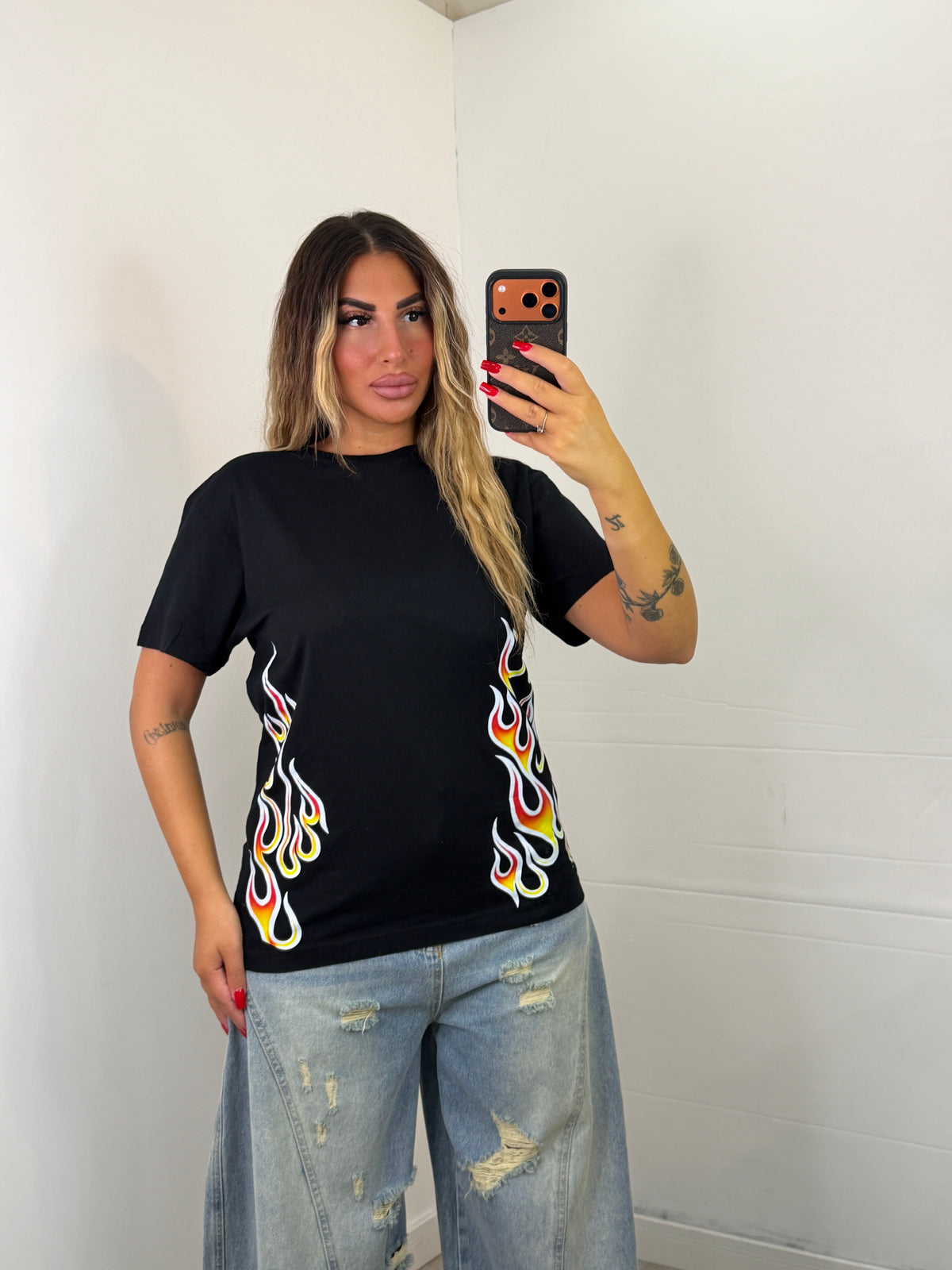 T-SHIRT - 01