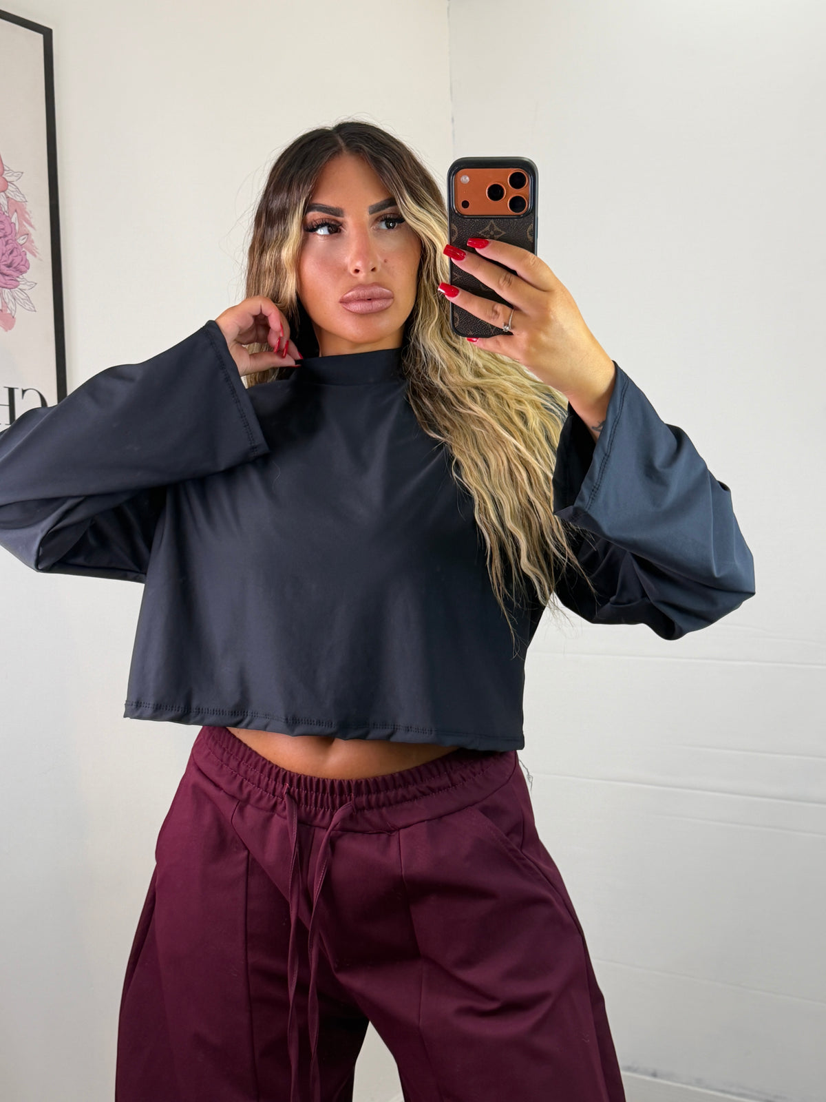 LONG SLEEVE CROP
