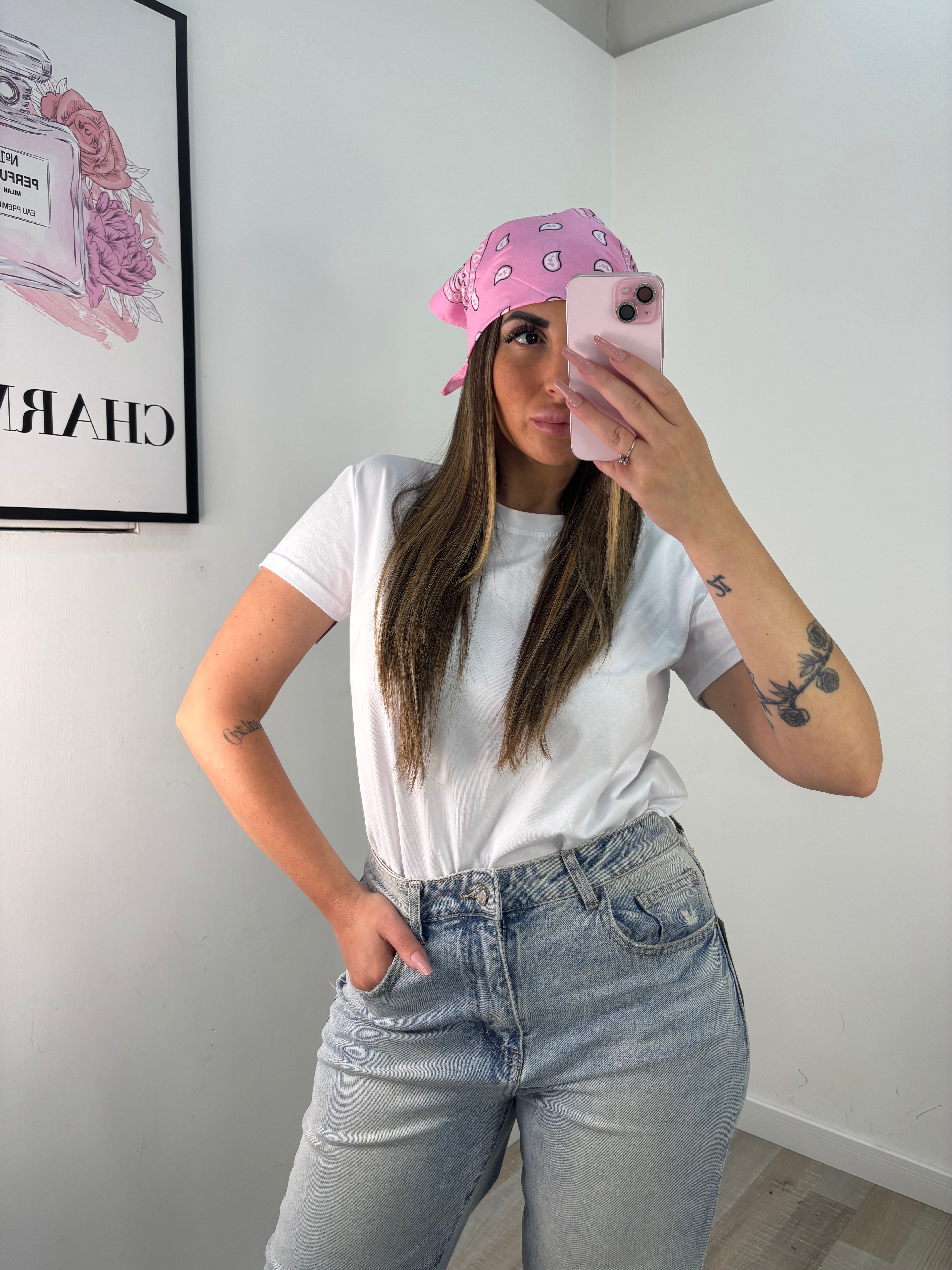T-SHIRT CON BANDANA