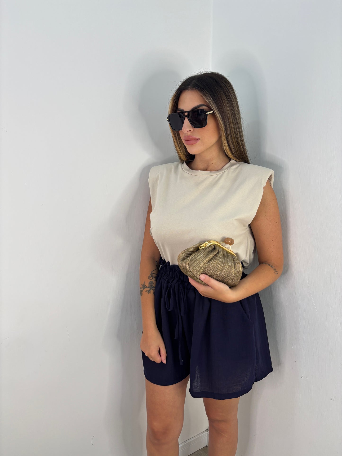 T-SHIRT SPALLINE SABBIA