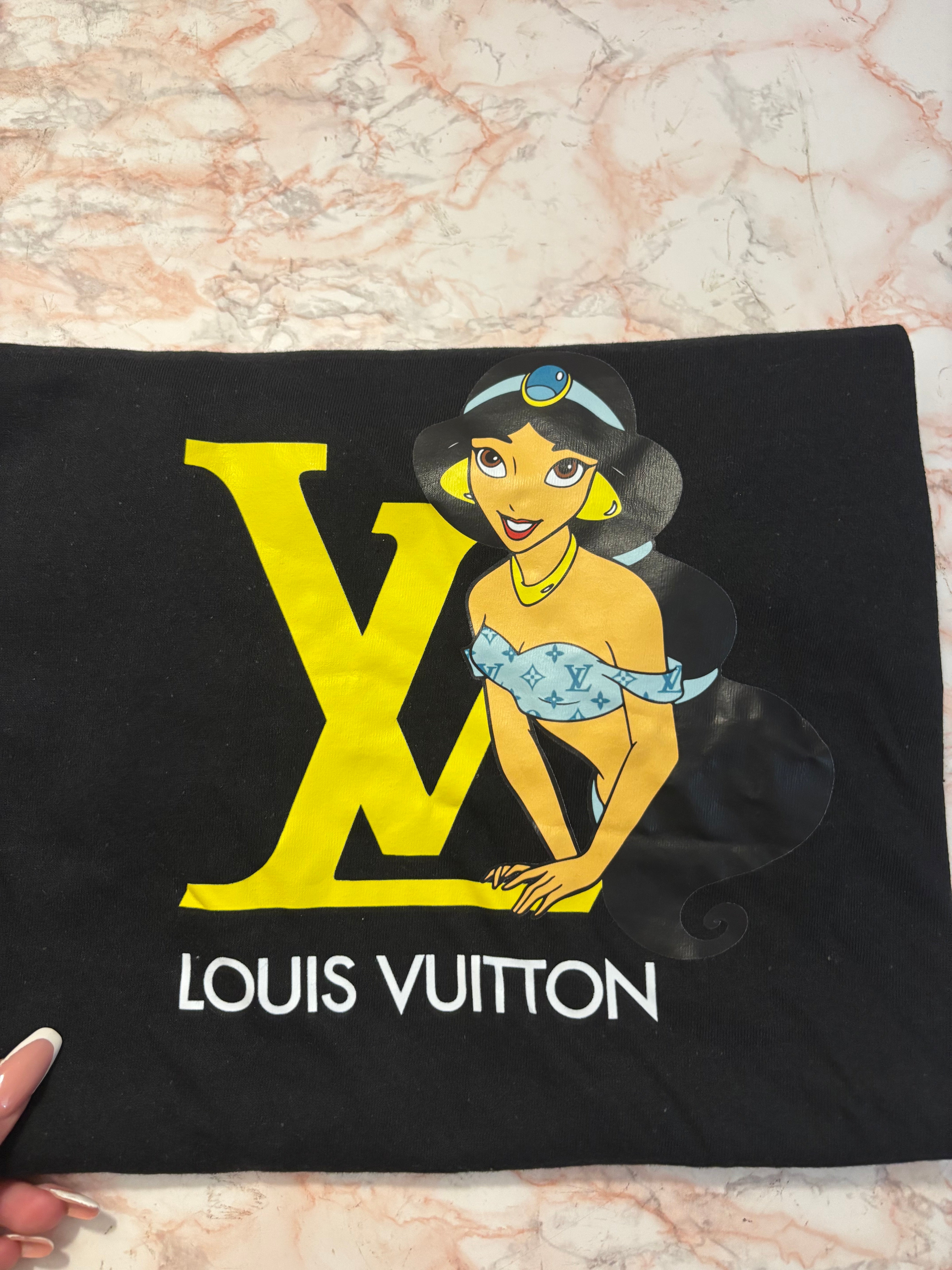 T-SHIRT CURVY JASMINE