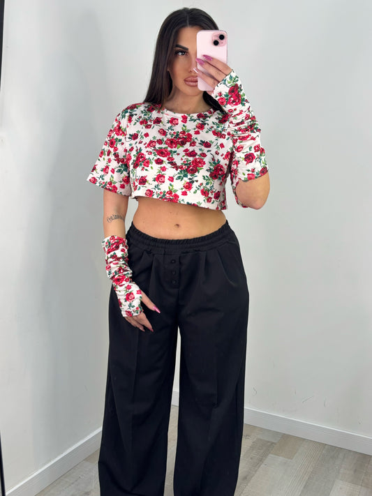 MAGLIA CROP FIORI ROSSI