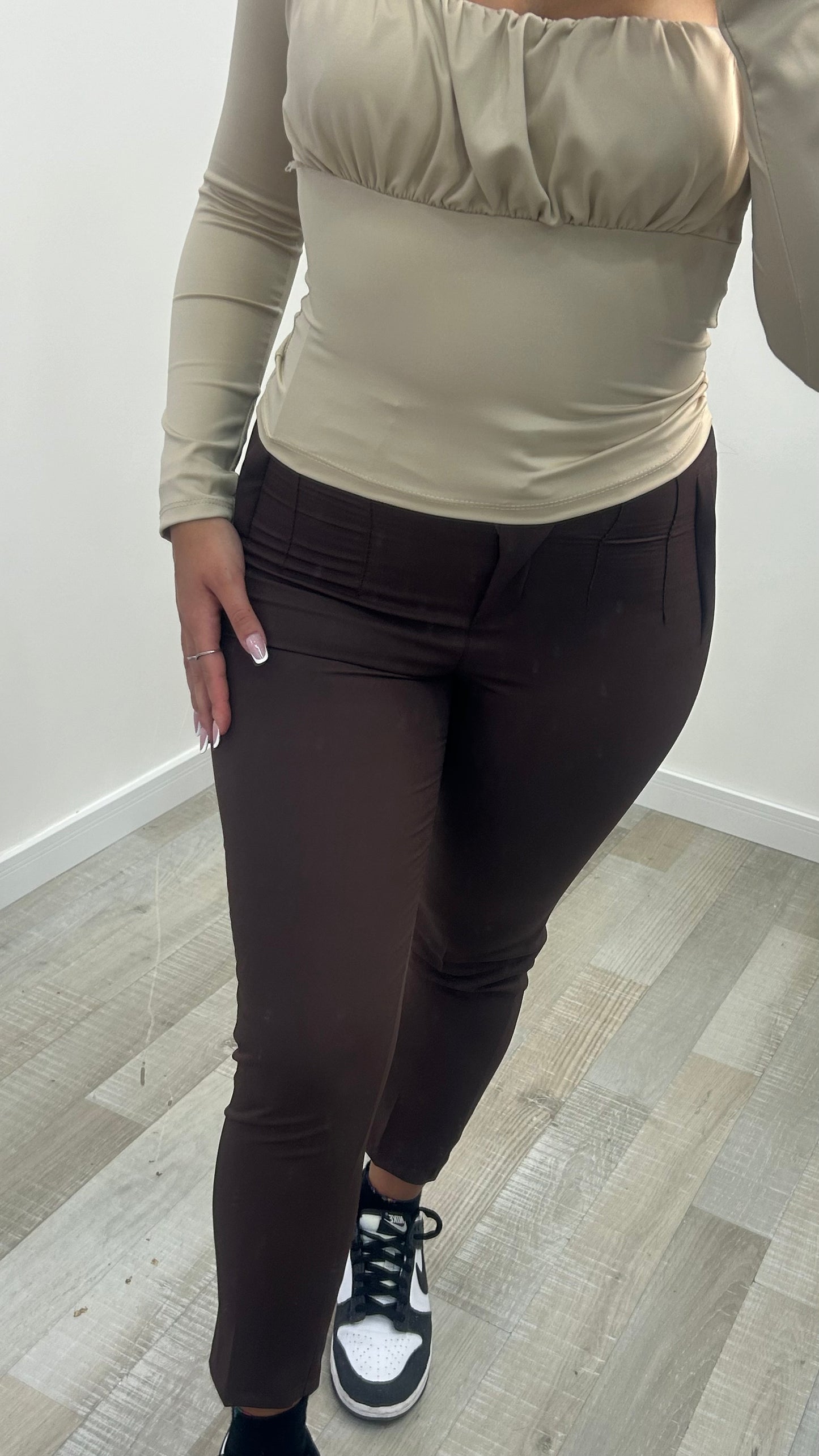 PANTALONE PUSHUP MARRONE