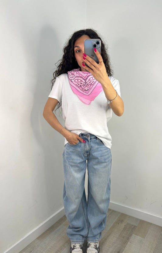 T-SHIRT CON BANDANA