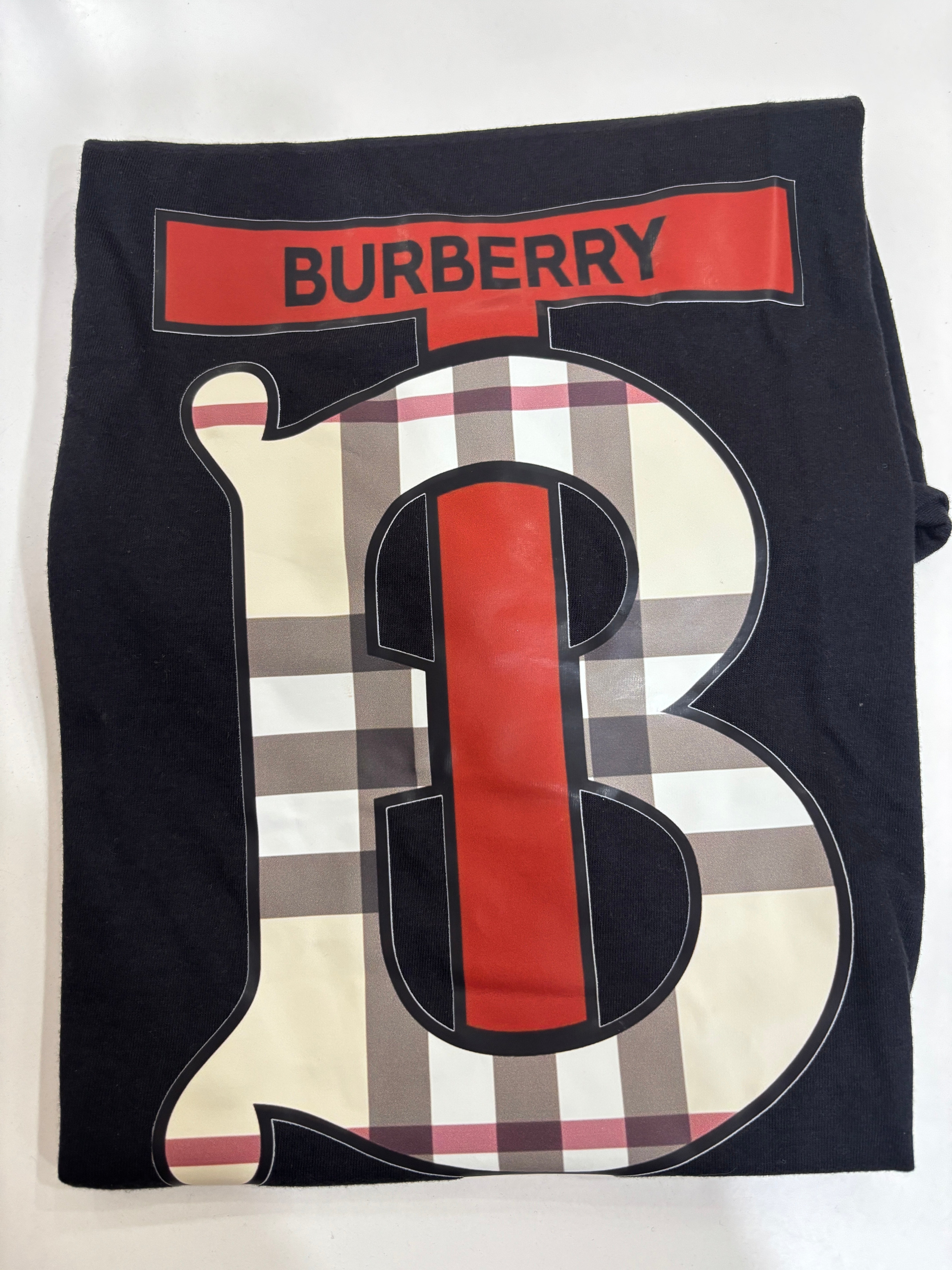 T-SHIRT B.