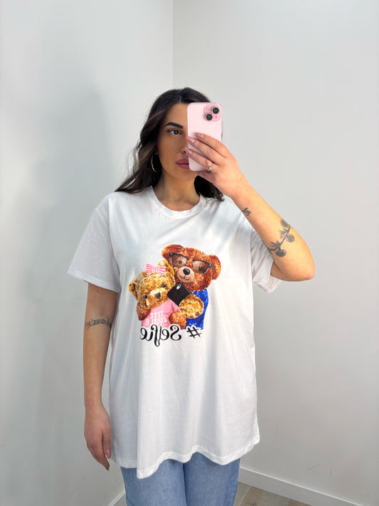 T-SHIRT SELFIE